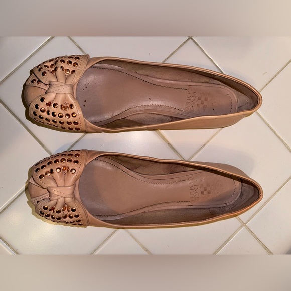 Vince Camuto Ballet Flats - Picture 4 of 7